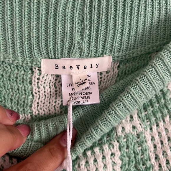 BaeVely Green & White Checkered Knit Shorts - Picture 3 of 4